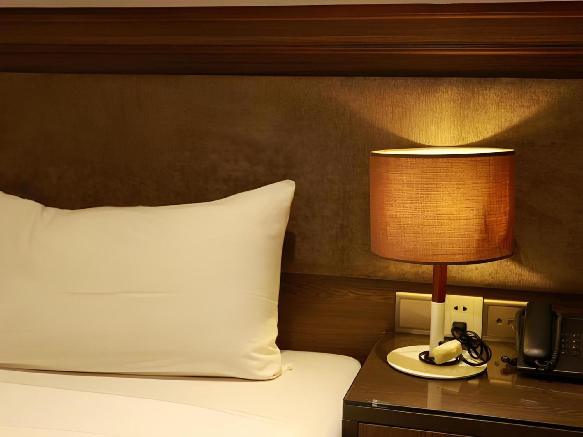 Collection O Le Grand Hanoi Hotel - The Tryst Exterior foto